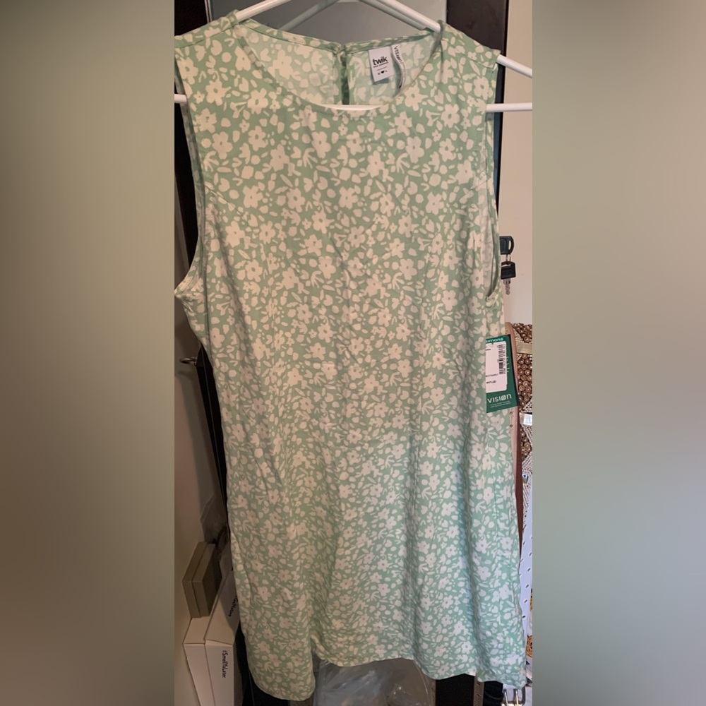 TWIK BY SIMONS 100% VISCOSE FLORAL DRESS 18” PTP